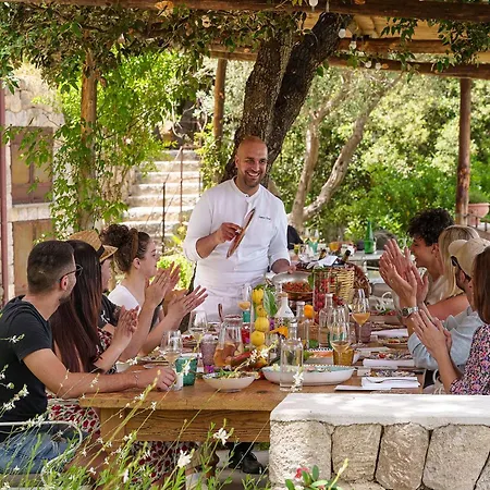 Botania Relais & - The Leading Of The World